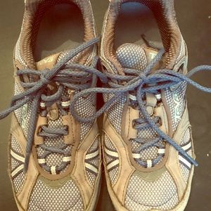 Teva Women’s size 7.5